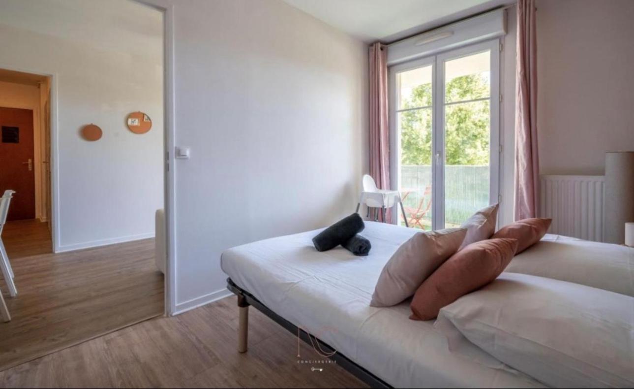 Appartement Castle - 10 Minutes De Disney Bussy-Saint-Georges Exterior foto