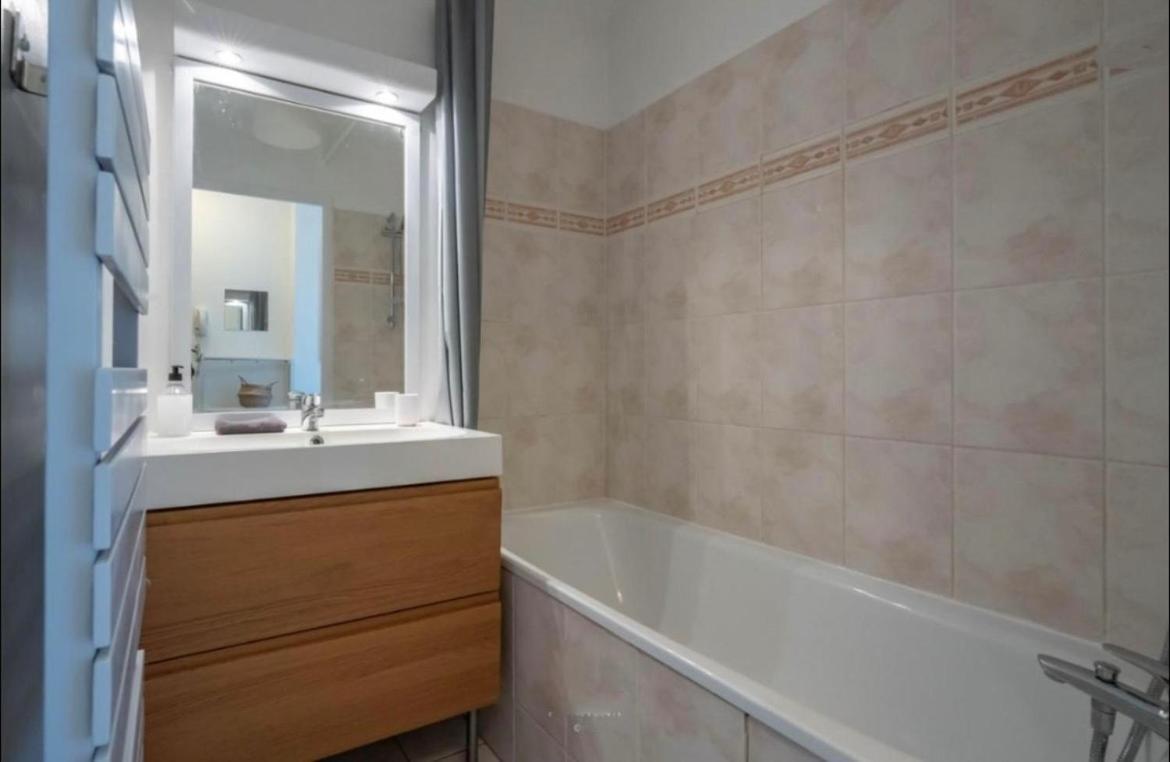 Appartement Castle - 10 Minutes De Disney Bussy-Saint-Georges Exterior foto